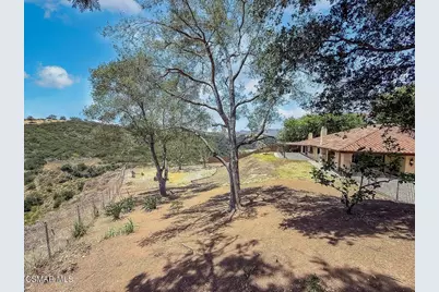 1810 Calle Salto, Thousand Oaks, CA 91360 - Photo 60