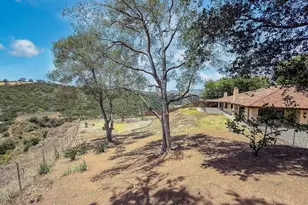 1810 Calle Salto, Thousand Oaks, CA 91360 - Photo 60