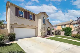 27261 Sterling Grove Ln, Canyon Country, CA 91387 - Photo 2