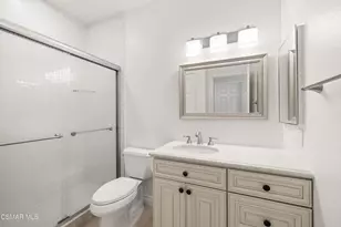 4839 La Vella Dr, Oak Park, CA 91377 - Photo 12