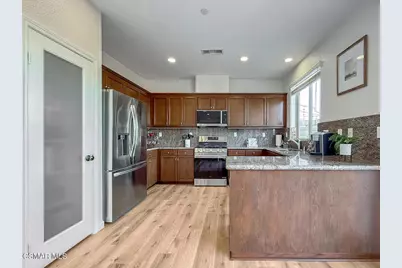 6838 Simmons Way, Moorpark, CA 93021 - Photo 10