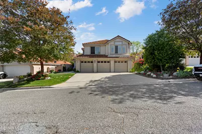 758 Cranmont Court, Simi Valley, CA 93065 - Photo 2