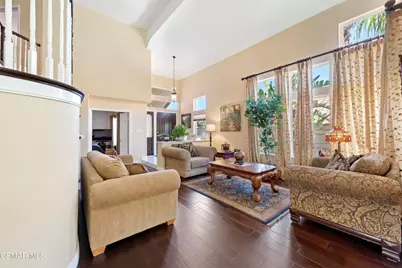 758 Cranmont Court, Simi Valley, CA 93065 - Photo 8