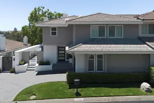 1725 Royal St George Dr, Westlake Village, CA 91362 - Photo 32
