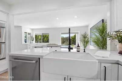 1725 Royal Saint George Drive, Westlake Village, CA 91362 - Photo 4