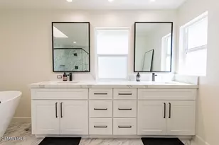 1725 Royal St George Dr, Westlake Village, CA 91362 - Photo 18
