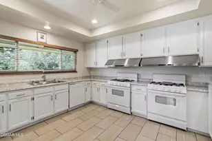 15750 Arroyo Dr, Moorpark, CA 93021 - Photo 42