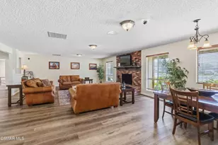 15750 Arroyo Dr, Moorpark, CA 93021 - Photo 46