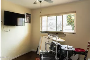 1662 Ahart St, Simi Valley, CA 93065 - Photo 6