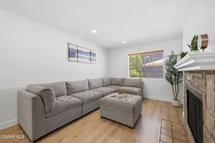 29633 Strawberry Hill Dr, Agoura Hills, CA 91301 - Photo 2