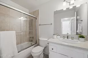 29633 Strawberry Hill Dr, Agoura Hills, CA 91301 - Photo 18