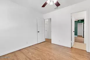 19910 Enadia Way, Winnetka, CA 91306 - Photo 28
