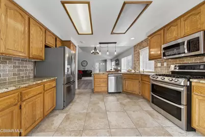 3072 Lamplighter Street, Simi Valley, CA 93065 - Photo 6