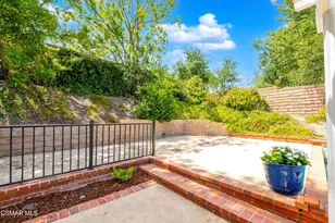 27555 Freetown Ln, Agoura Hills, CA 91301 - Photo 34