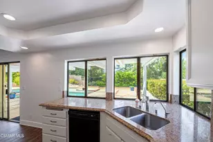 27555 Freetown Ln, Agoura Hills, CA 91301 - Photo 18