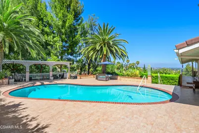 22109 Gresham Street, Canoga Park, CA 91304 - Photo 32