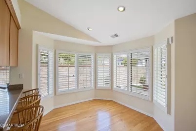 5490 Wembly Avenue, Oak Park, CA 91377 - Photo 12