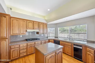 5490 Wembly Avenue, Oak Park, CA 91377 - Photo 14