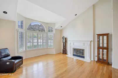5490 Wembly Avenue, Oak Park, CA 91377 - Photo 8