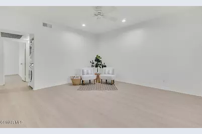 152 Maegan Place #2, Thousand Oaks, CA 91362 - Photo 4
