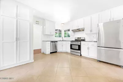 27987 Urbandale Avenue, Saugus, CA 91350 - Photo 4