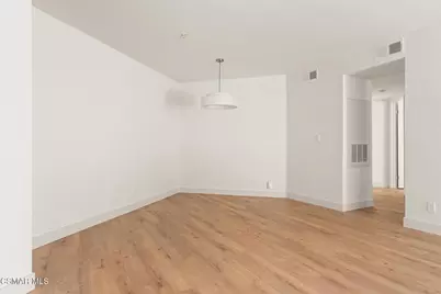 697 Sutton Crest Trail #Tl210, Oak Park, CA 91377 - Photo 6