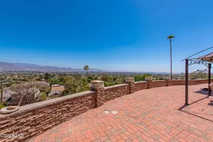 315 N Loop Dr, Camarillo, CA 93010 - Photo 2