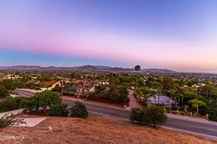 315 N Loop Dr, Camarillo, CA 93010 - Photo 48