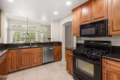 600 Kingswood Lane #F, Simi Valley, CA 93065 - Photo 12