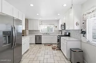 497 Mark Dr, Simi Valley, CA 93065 - Photo 6