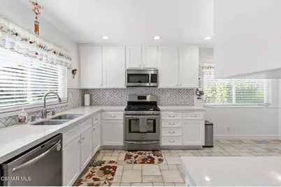 497 Mark Drive, Simi Valley, CA 93065 - Photo 4