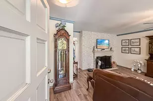2825 Shoreview Cir, Westlake Village, CA 91361 - Photo 4