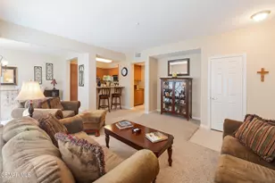 477 Country Club Dr, Simi Valley, CA 93065 - Photo 6
