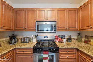 477 Country Club Dr, Simi Valley, CA 93065 - Photo 14