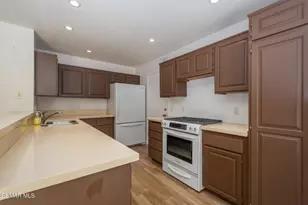 2212 Birchglen Street, Simi Valley, CA 93063 - Photo 6