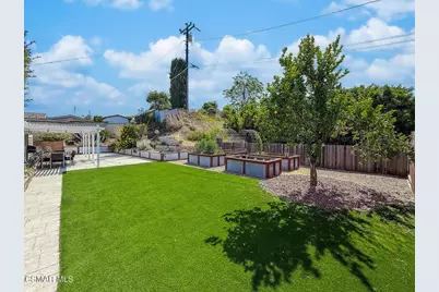 2168 Young Avenue, Thousand Oaks, CA 91360 - Photo 38