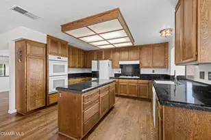 24154 Mentry Dr, Newhall, CA 91321 - Photo 8