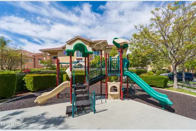 4117 Orontes Way #B, Simi Valley, CA 93063 - Photo 44