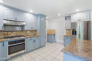 2183 E Chesterton St, Simi Valley, CA 93065 - Photo 30