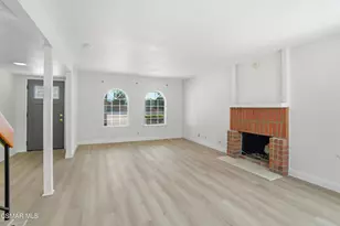 2183 E Chesterton St, Simi Valley, CA 93065 - Photo 22