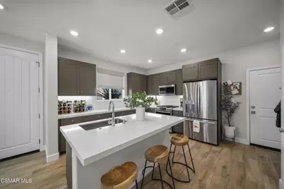 2556 Little Rock Lane, Simi Valley, CA 93065 - Photo 8