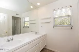 3035 Hollycrest Ave, Thousand Oaks, CA 91362 - Photo 12