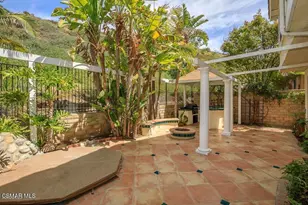 3035 Hollycrest Ave, Thousand Oaks, CA 91362 - Photo 2