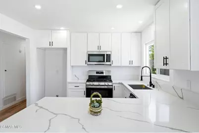 139 Devia Drive, Newbury Park, CA 91320 - Photo 14