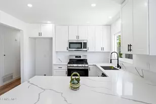 139 Devia Dr, Newbury Park, CA 91320 - Photo 14