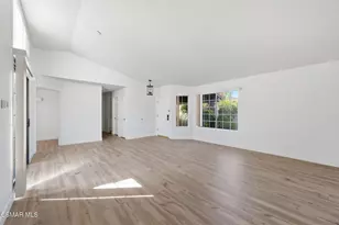 802 Congressional Rd, Simi Valley, CA 93065 - Photo 10