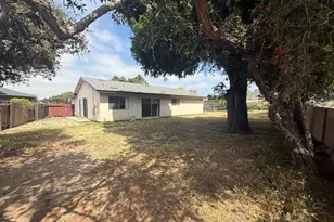 1045 Evanston Pl, Oxnard, CA 93033 - Photo 2