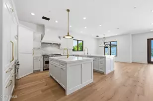 82 Queen's Garden Dr, Westlake Village, CA 91361 - Photo 12