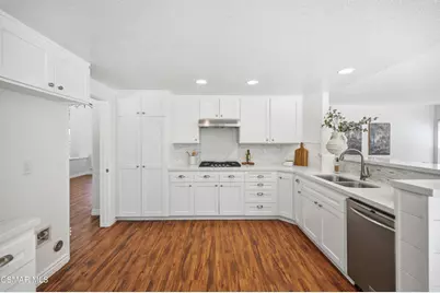 2007 Simsbury Court, Thousand Oaks, CA 91360 - Photo 4