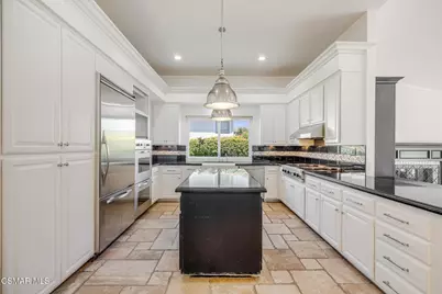 5032 Pathfinder Avenue, Oak Park, CA 91377 - Photo 10
